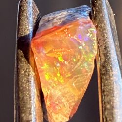 Beautiful 2.5ct Mexican Or Ethiopian Fire Opal Loose Rough Specimen Z47