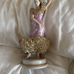 Figurine