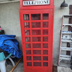 Retro Phone Booth