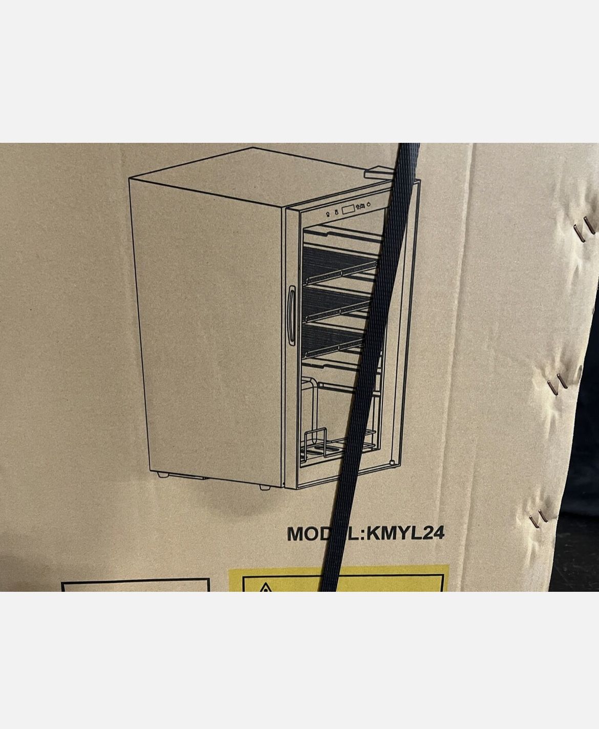 Velivi KMYL24 96 Cans Beverage Refrigerator Freestanding Cooler Factory Sealed