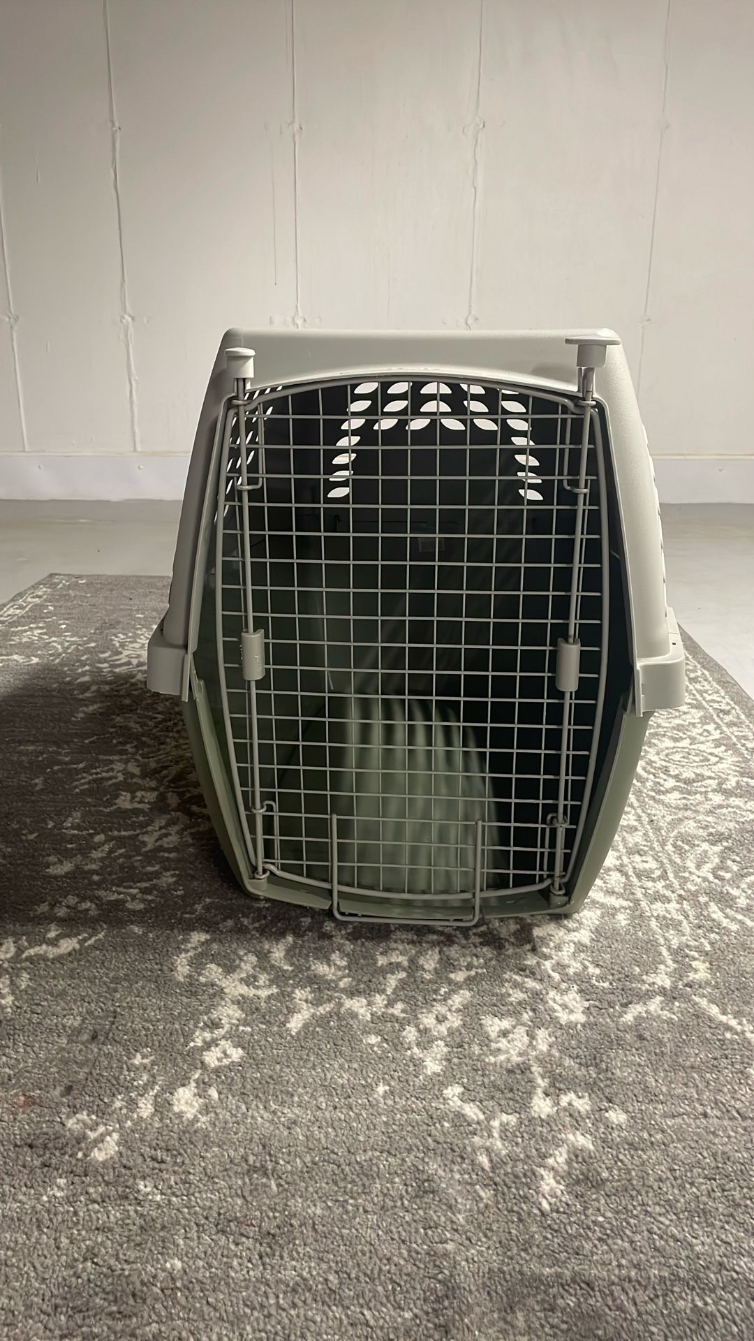 Firstrax Noz2Noz Pet Suite Single Door Plastic Kennel, 23-inch