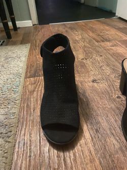 Women’s heels size 7