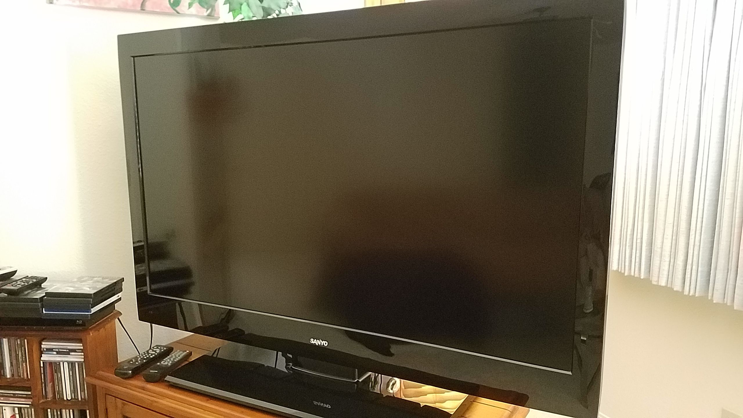 Huge 55" SANYO FLATSCEEN HDTV 1080P Like New*