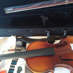 3/4 size violin.__brand new--$75 (Vancouver Washington orchards)