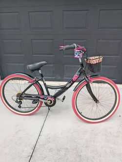 Susan G Komen 26" Women's Cruiser Bike Minior rust as aeen in last picture. Other available items on this account.