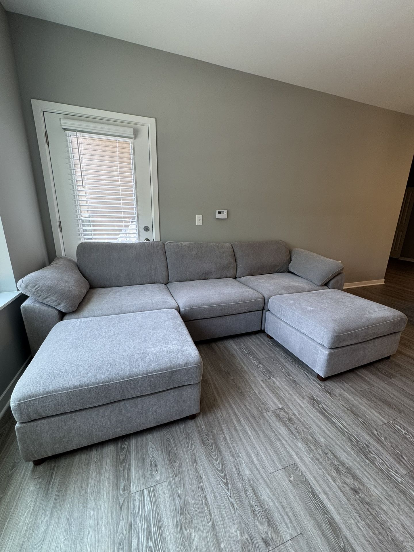 NEW NEVER USED Oversized Modular Sectional Couch Deep Seat 117”