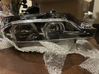 2011–2014 Dodge Charger Passenger Right Headlight