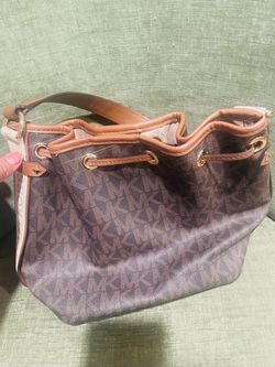 Michael kors hand bag