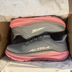Altra Torin 8 Women's Sneaker Size 9