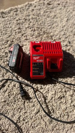 Milwaukee M12/M18 Charger with M18 Battery