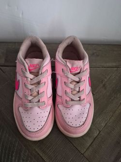 Kid's nikes