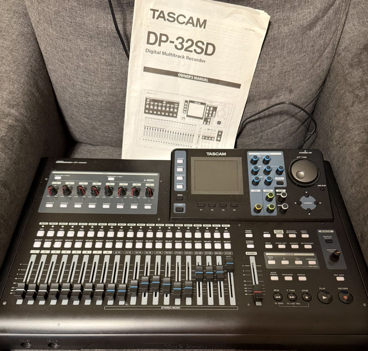 Tascam DP-32SD Digital Portastudio