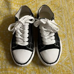 Converse Knock Off Sz 7 $25