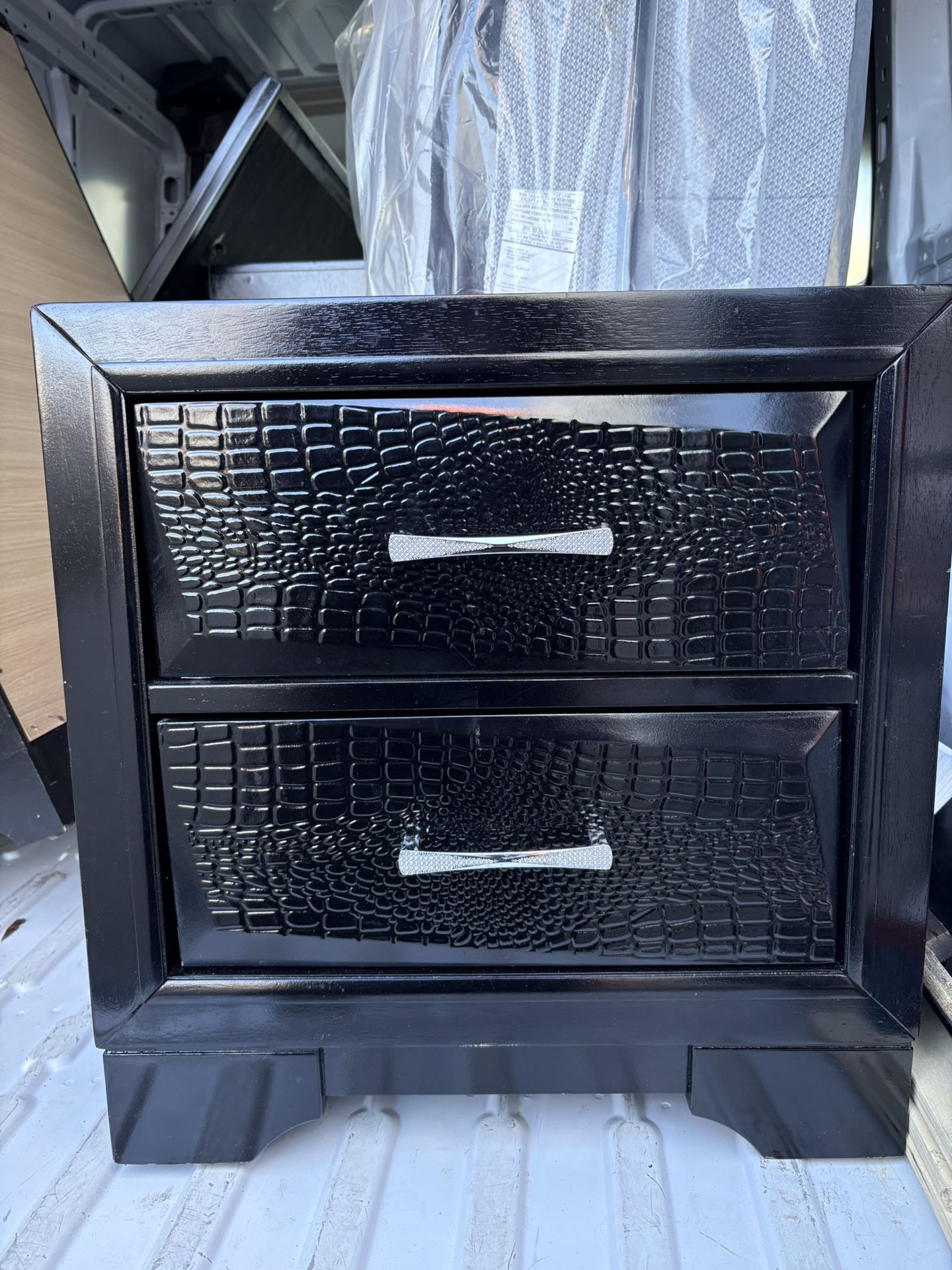 Crocodile Bed Chest And Dresser