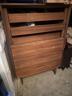 Room Dresser Free