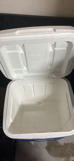 Igloo 60 qt cooler with wheels