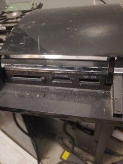 Jailbroken Ps3 With Original Bawckwards Capebilty
