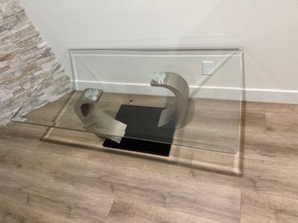 Dining table, coffee table, and corner table.