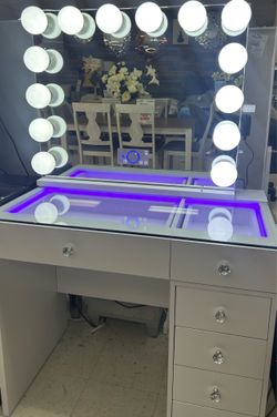 Beautiful brand new white lit vanity