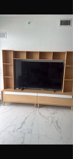 NEW: TV STAND / ENTERTAINMENT SET
