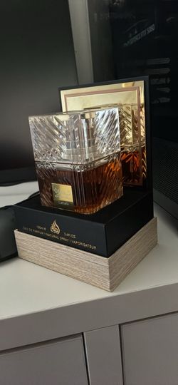Fragrance cologne perfume