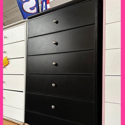 Dresser / Five drawers dresser