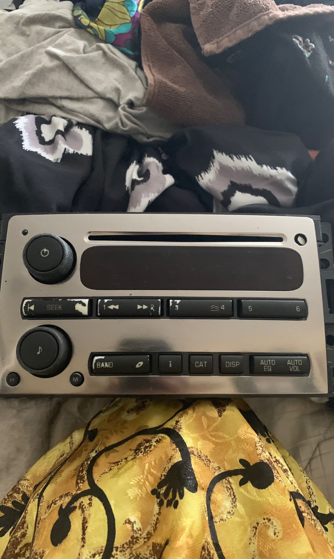2010 H3 CD GM radios Made For H3 Hummer