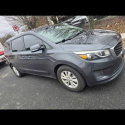 2017 KIA Sedona
