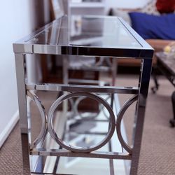 Two-shelf glass table