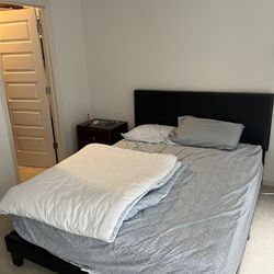 Bed frame + Mattress 