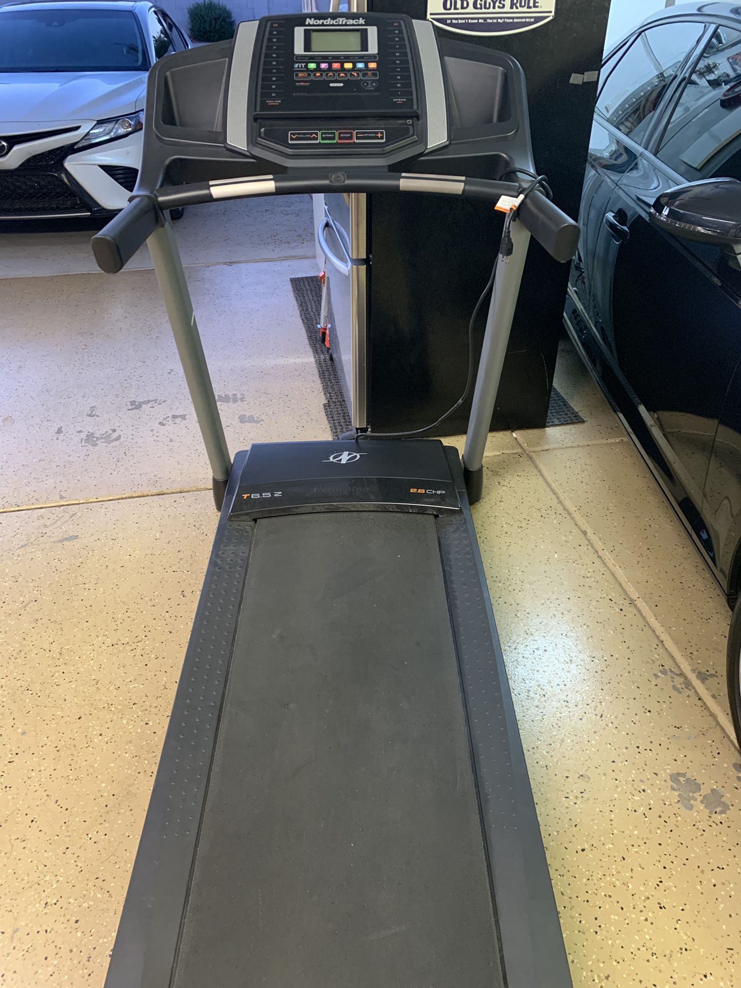 NordicTrack Treadmill T6.5z 2.8 CHP iFIT. Must sell