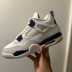 Jordan 4 Retro SB Navy (size 8.5)