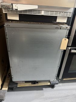 24" Outdoor Undercounter Refrigerator – Panel Ready (Right Hinge)