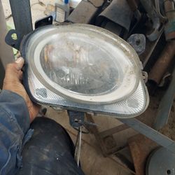 2014 fiat 500 left headlight