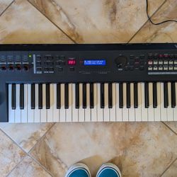 Yamaha MX49 Keyboard