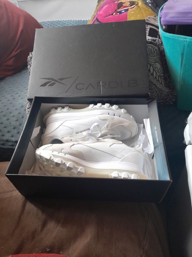 Cardi B Reebok Clasic Size 8