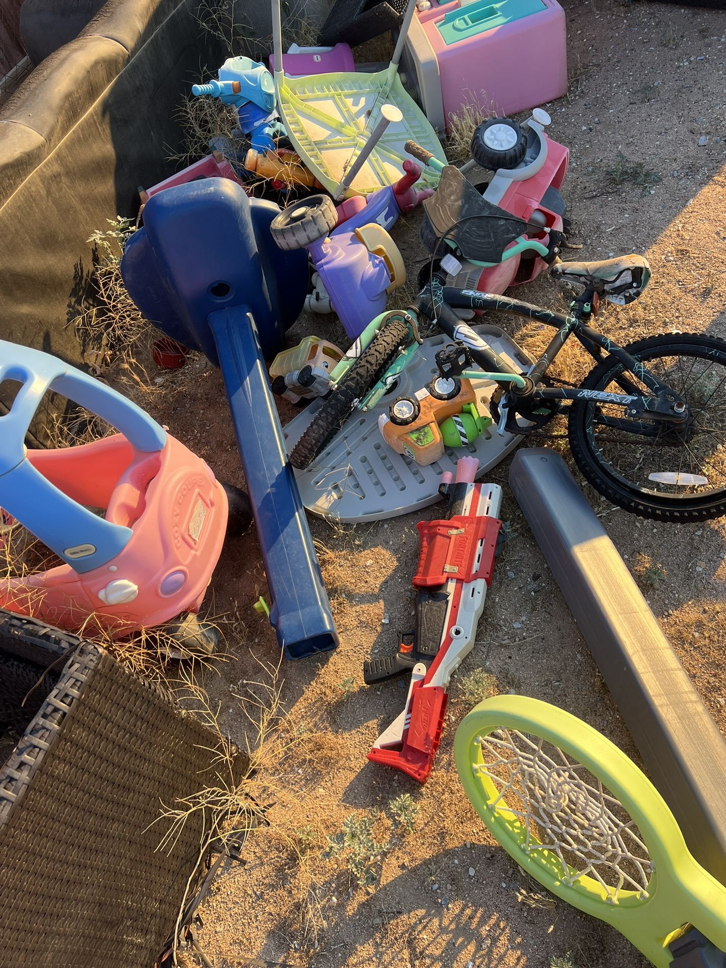 Free Toys/clothes