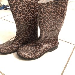 Rain Boots Made in Canada , brand new