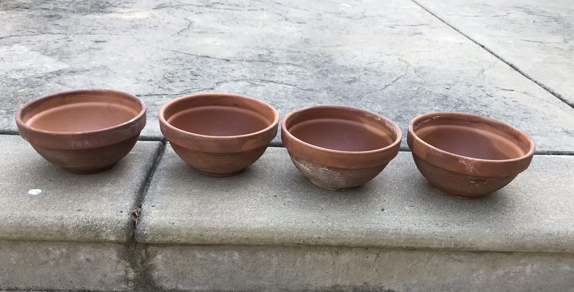 4 small vintage DeRoma Italian made terracotta pots