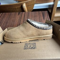 Bearpaw Kids Size 3