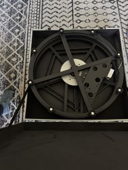 360 photobooth! Fits Up To 5 Grown Adults!