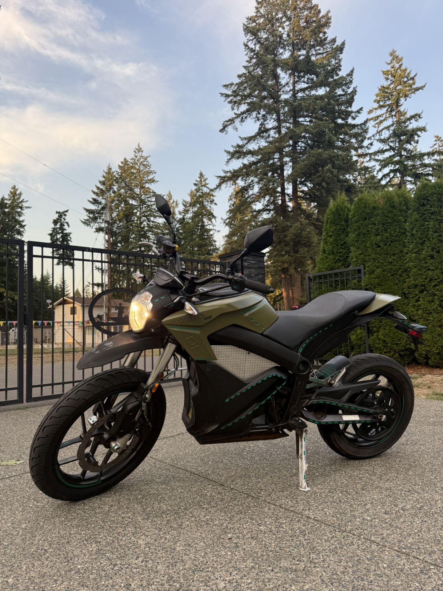 70 Hp Electric Dual Sport Bike 