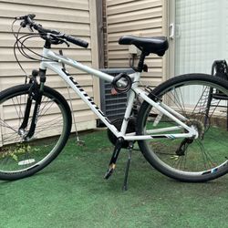 Schwinn Network 3.0 Bicycle 