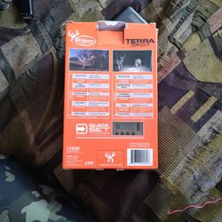 Terra. Extreme Lights Out Hunting . Trail Camera