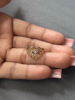 10K Gold “MOM” Ring