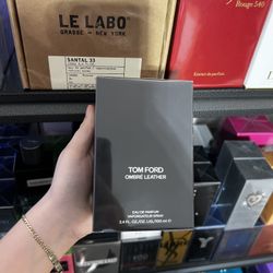 Brand new men and female perfumes and Cologne for sale bulk and singles available sample available to smell✅ full size 