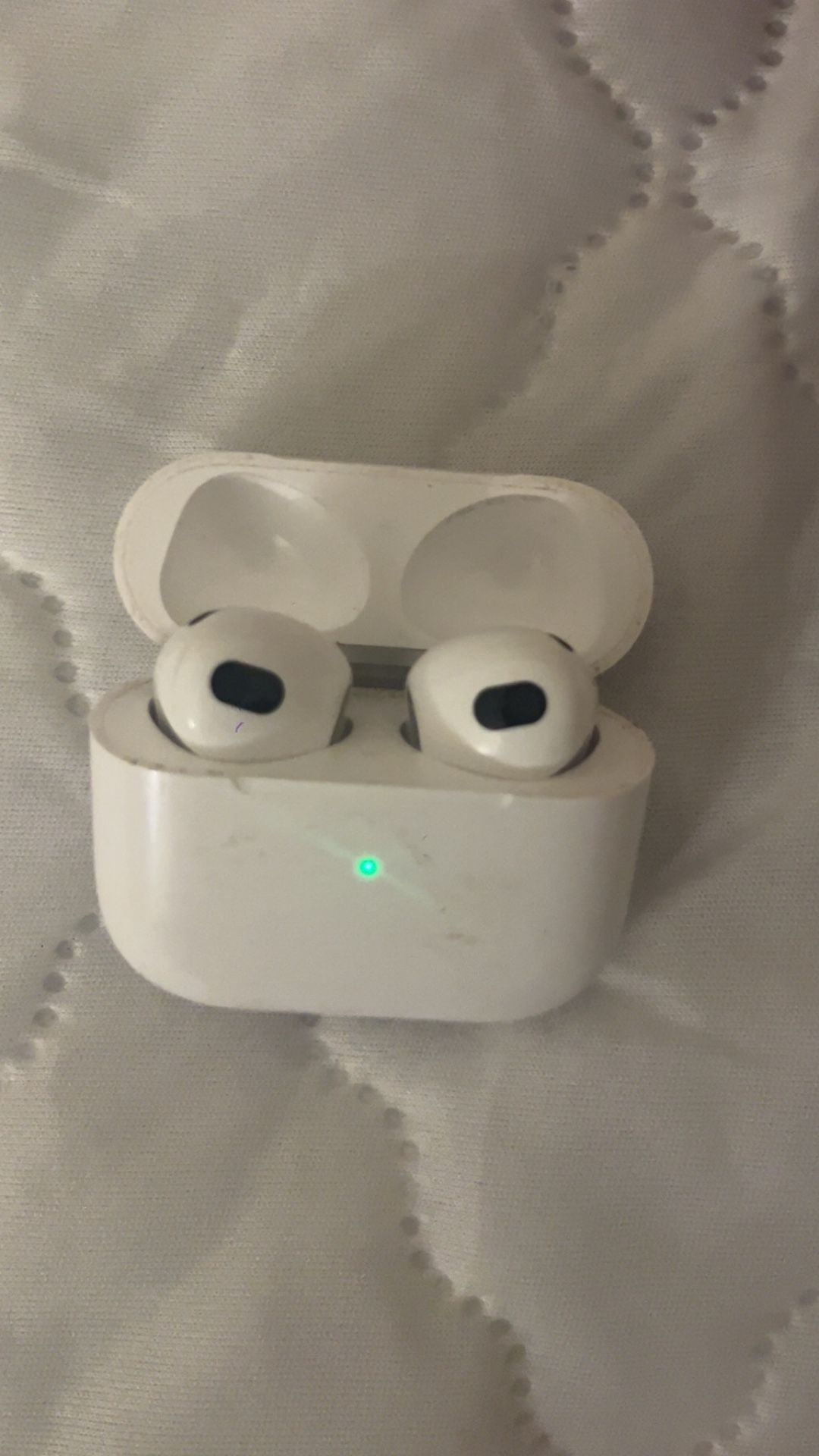 Apple AirPods (3rd Generation