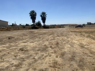 Semi Truck & Trailer Parking Spaces For Sale