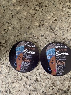 MELATONIN QUEEN LARGE EARRINGS