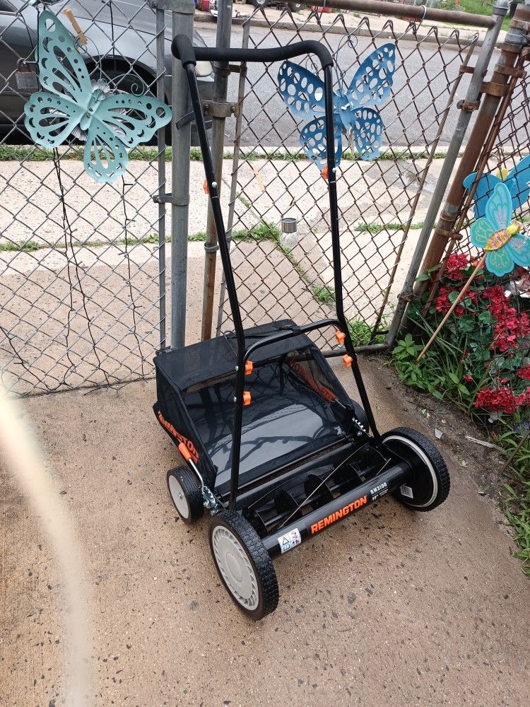 Like New Manuel Push Mower